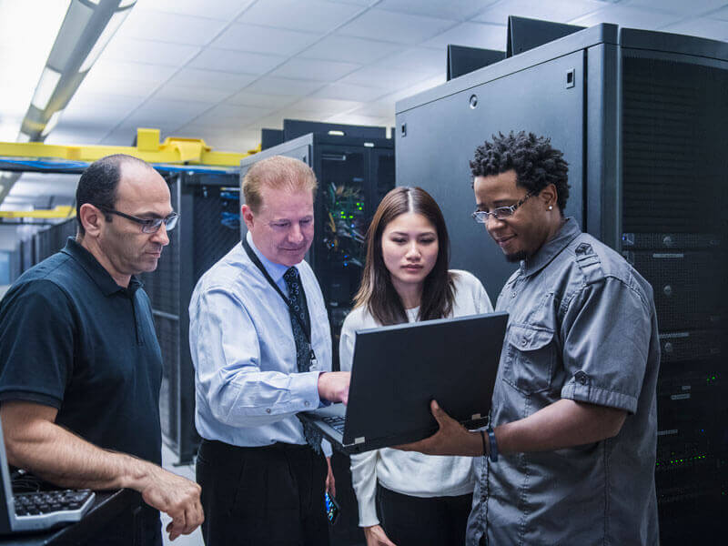 5 Essential Elements for Data Center Management Optimization in Industries Image