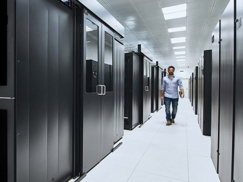 Vertiv Expands Cooling Offerings for Colocation and Cloud Hosting Data Centers With Three Groundbreaking Solutions Image